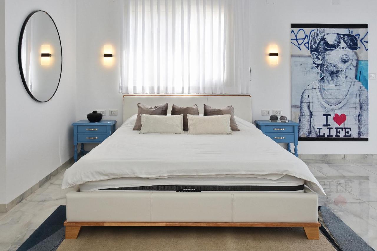 Ferienwohnung הסויטות של פולי Manot Exterior foto